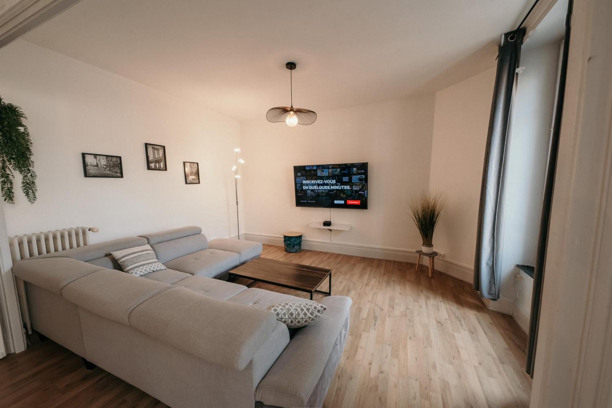 Appartement D'Alexandre Hyper Centre-Ville Charleville-Mezieres Bagian luar foto