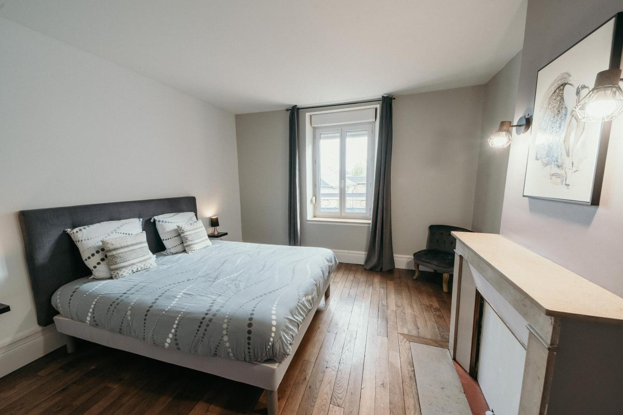 Appartement D'Alexandre Hyper Centre-Ville Charleville-Mezieres Bagian luar foto