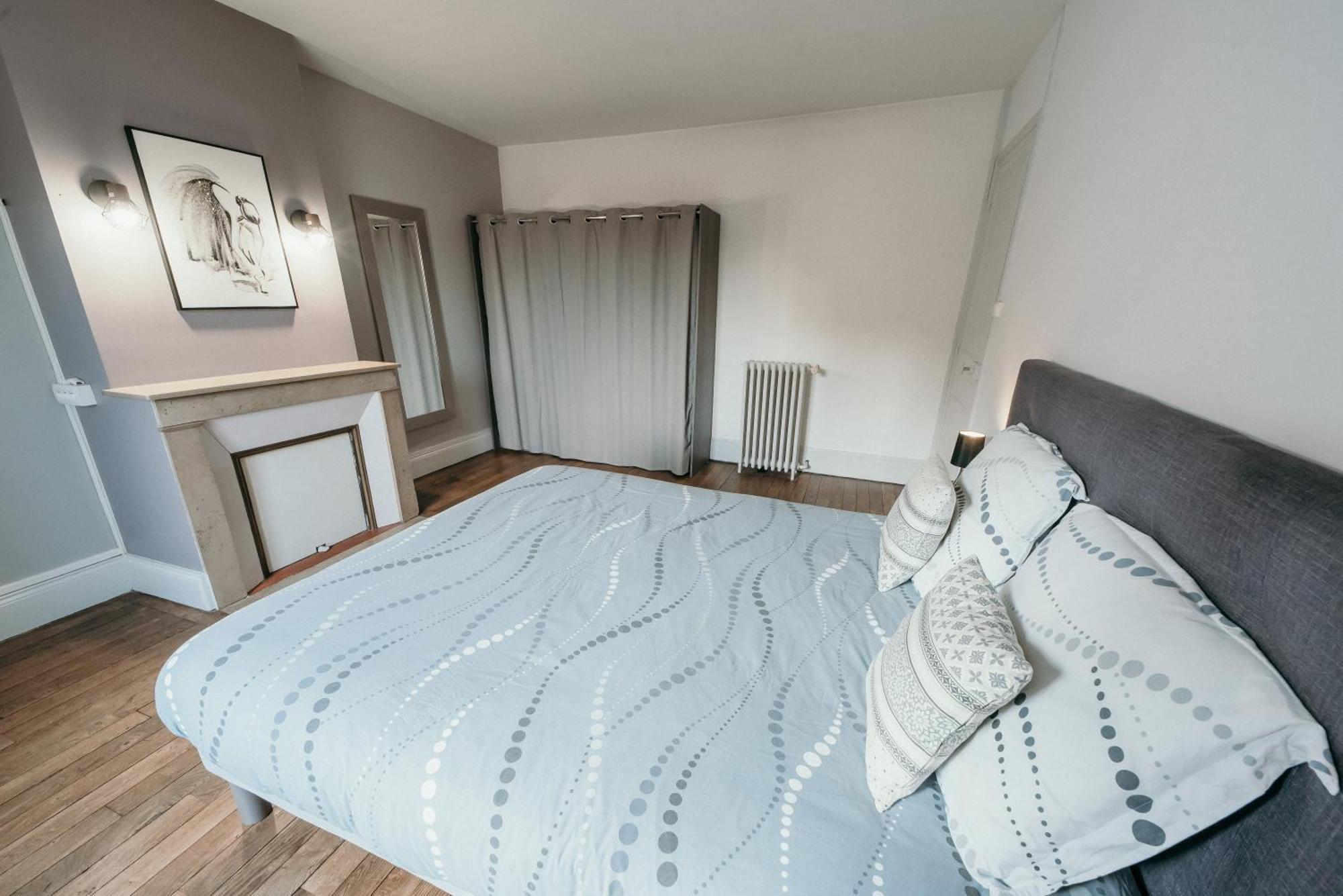 Appartement D'Alexandre Hyper Centre-Ville Charleville-Mezieres Bagian luar foto
